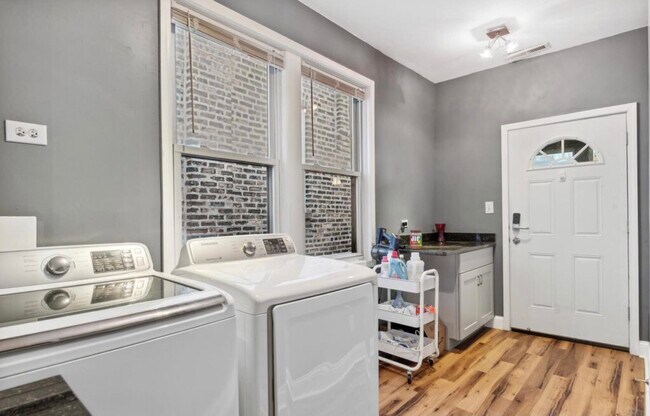 Photo - 2062 N Damen Ave Unit 2