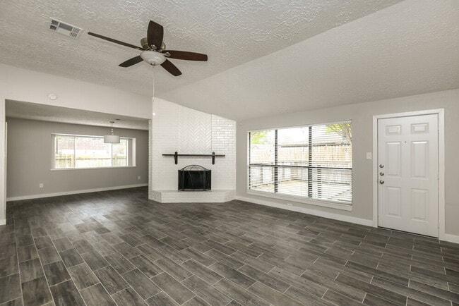 Photo - 4403 Pawnee St