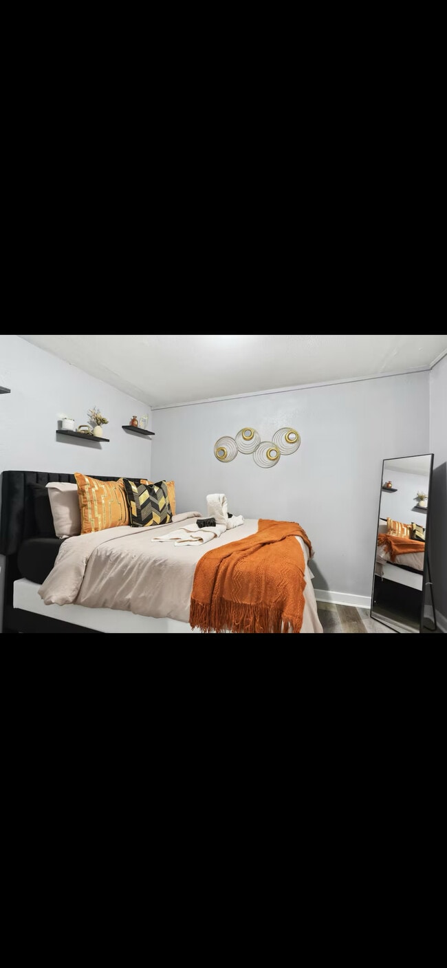 Photo - 539 Paines Ave NW