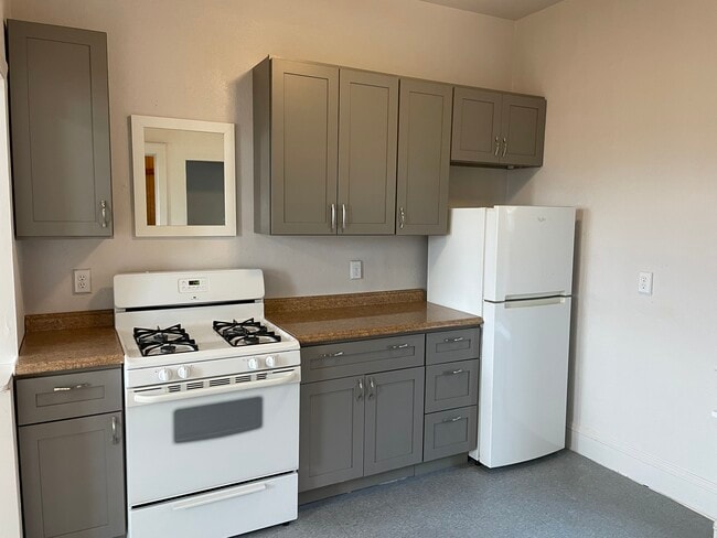 Building Photo - 317 N 4th Ave W Unit 317 Rental
