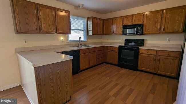 Photo - 150 Nightingale Ave