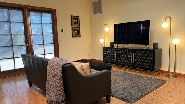 Photo - 26065 Adamor Rd House