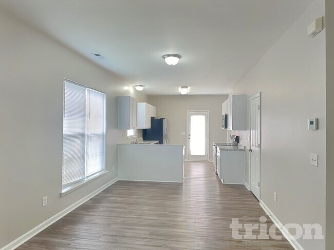 Photo - 120 E Decatur Ave