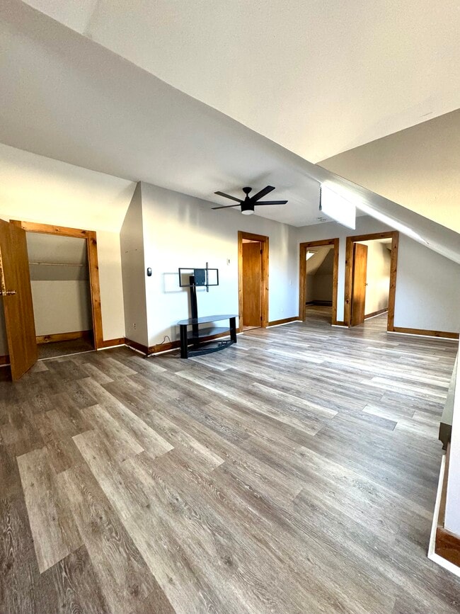 Sala de estar - 59 Bartlett Ave Unidad #5