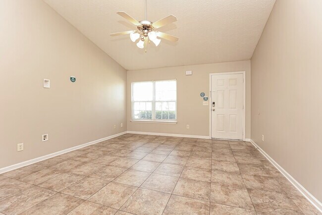 Photo - 165 Howard Woody Dr