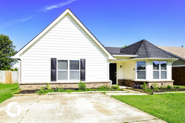 Photo - 7063 Foxhall Dr