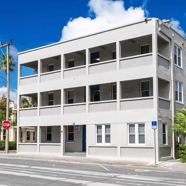 Building Photo - 35 S J St Unit 31