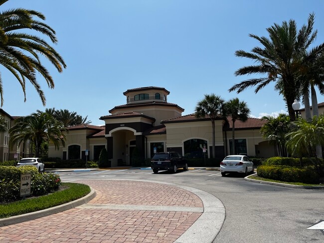 Photo - 12975 Positano Cir Unit 102