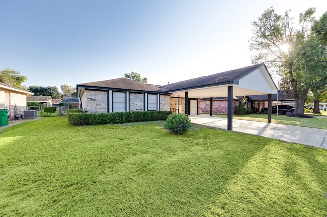 Photo - 713 Northbend Dr