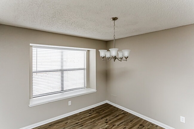 Photo - 2618 San Saba St