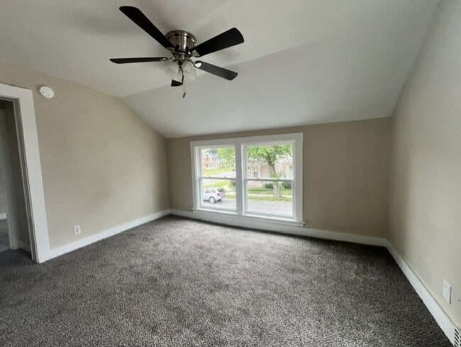 Building Photo - 1201 Columbia Ave Unit 1201-1