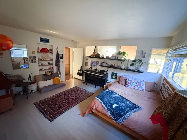 Photo - 6925 Snake Rd