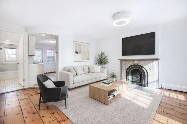 Building Photo - 145 Halladay St Unit 1