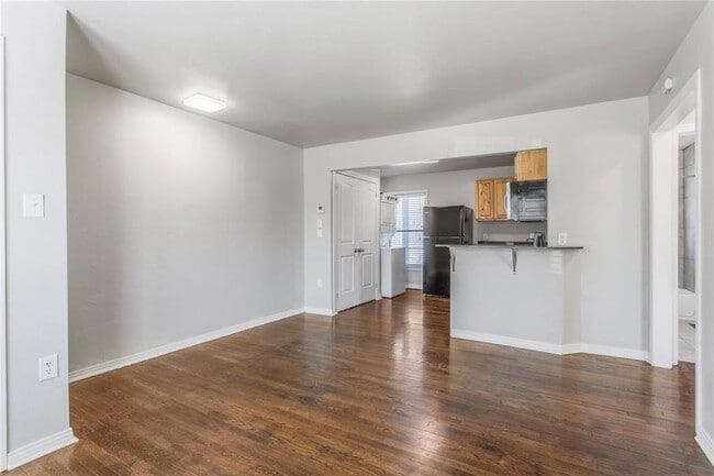 Photo - 1217 N Blackwelder Ave Unidad 2