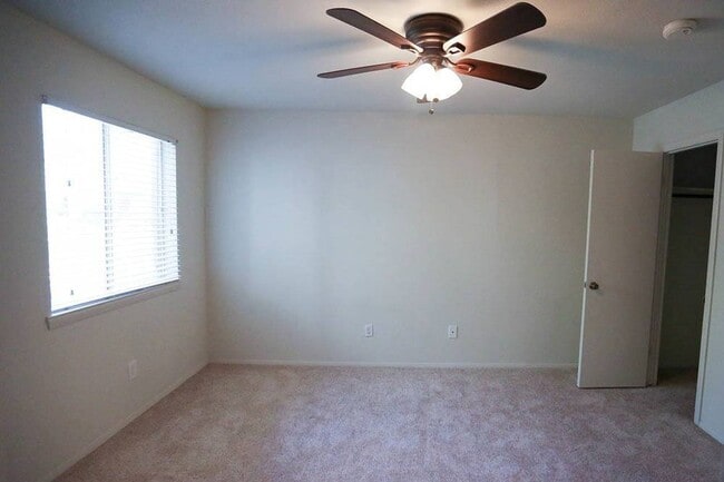 Photo - 8405 Bent Tree Rd Unidad 3412