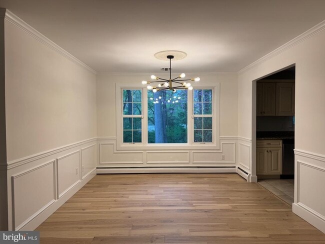 Photo - 473 LINVILLE Rd