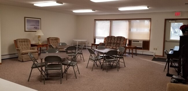 North Pine Apartments - North Pine Apartments