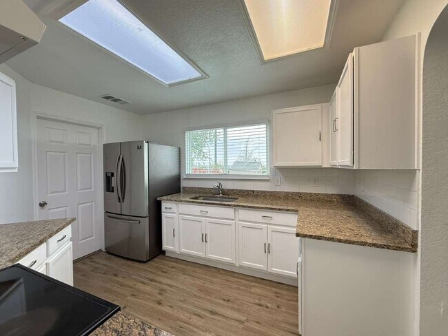 Photo - 6414 Kensinger Pass