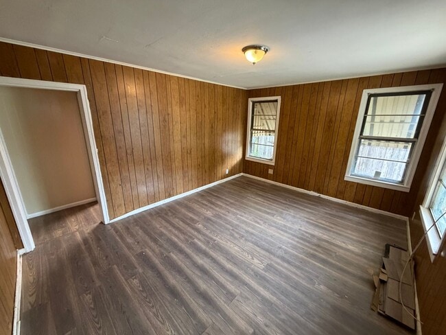 Photo - Spacious 3 Bedroom Home