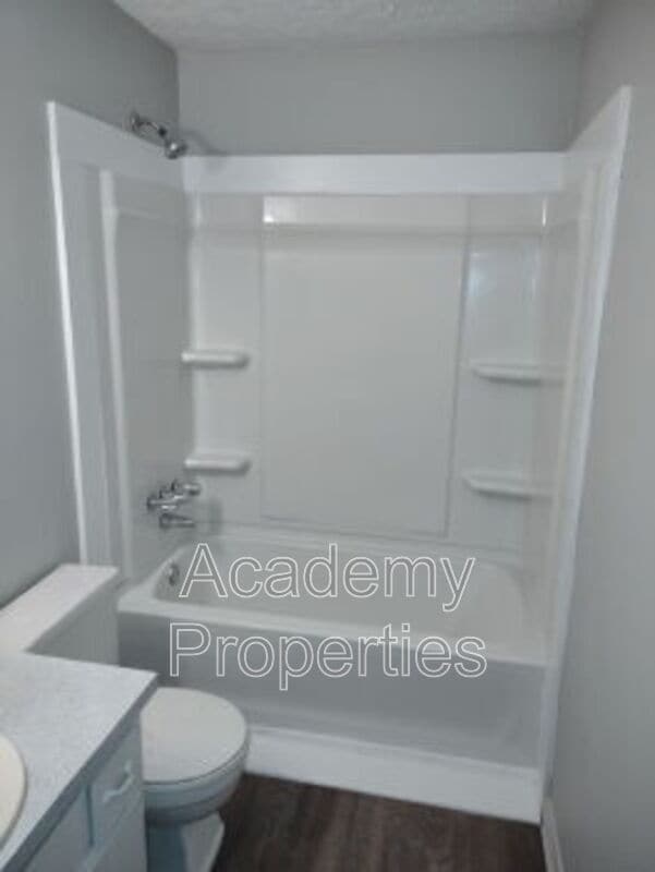 Photo - 130 Meadowbrook Ct Unidad D