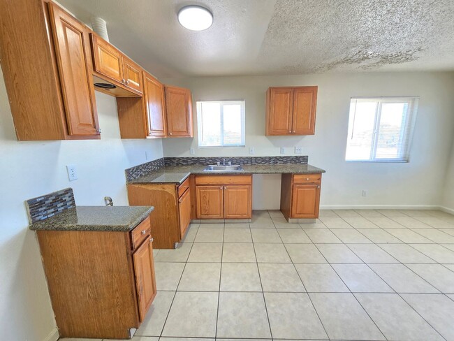 Photo - 20912 83rd St Unidad 20912 83rd St #A California City CA 93505