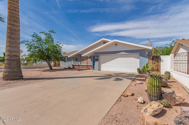 Photo - 106 E Geneva Dr