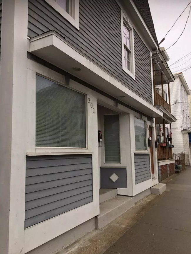 Photo - 201/203  Dean Street Unit 1st