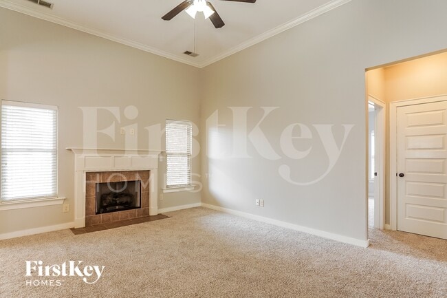 Photo - 604 Round Rd