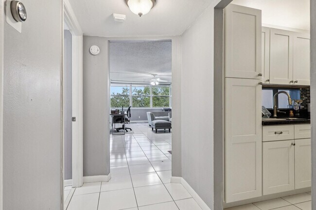 Photo - 6500 Cypress Rd Unidad 508