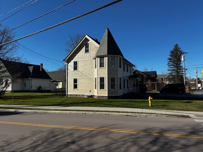 Photo - 15 Railroad St Unit #3