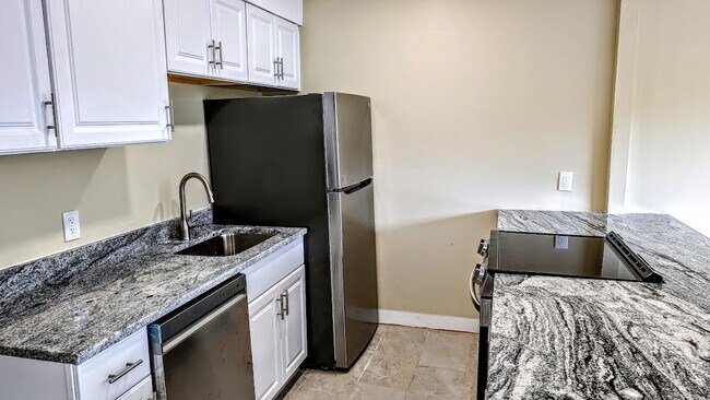 Photo - Tropical Breeze Apartments