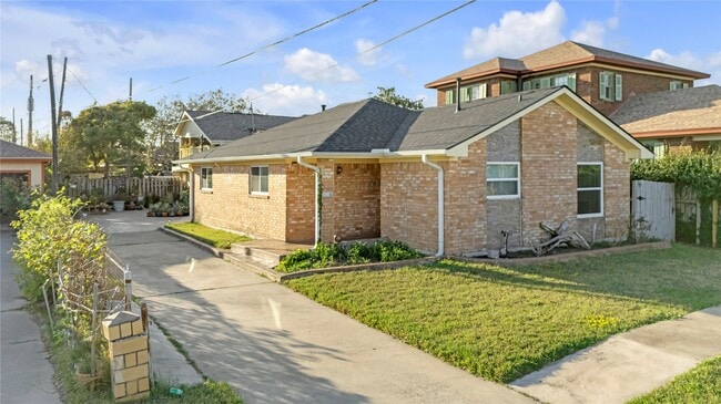 Building Photo - 2507 37th St Rental