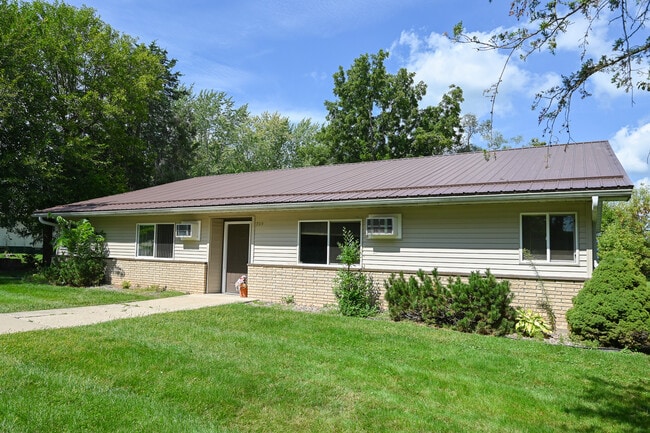 Photo - Tremont Apartments