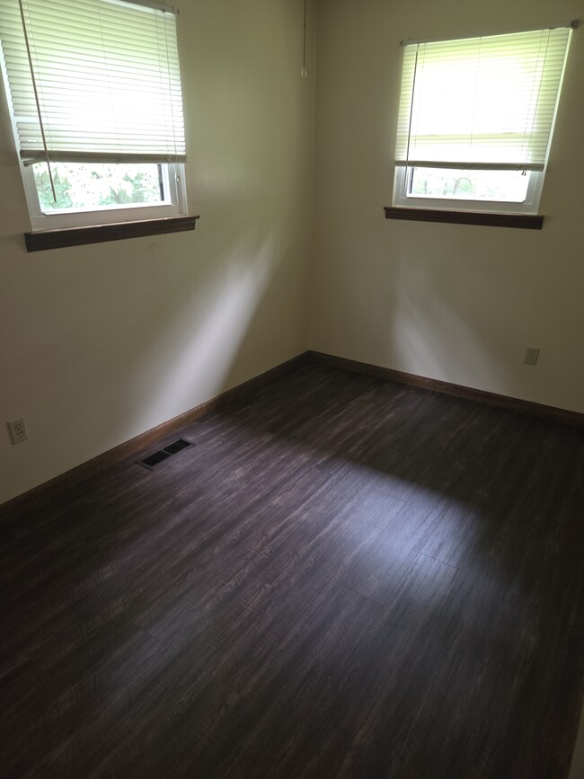 Photo - 315 Old Lake Rd Condo Unit B