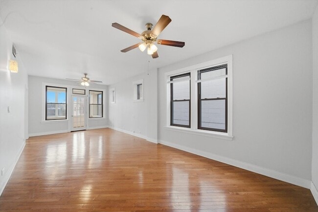 Photo - 2908 W Palmer St Unit 3