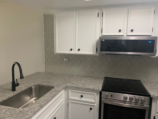 Photo - 1675 S Fiske Blvd Unidad E217