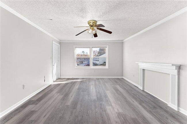 Photo - 121 Mark Twain Cir