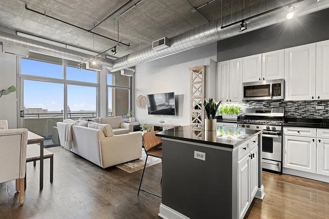 Photo - 900 N Kingsbury St Unit 1110