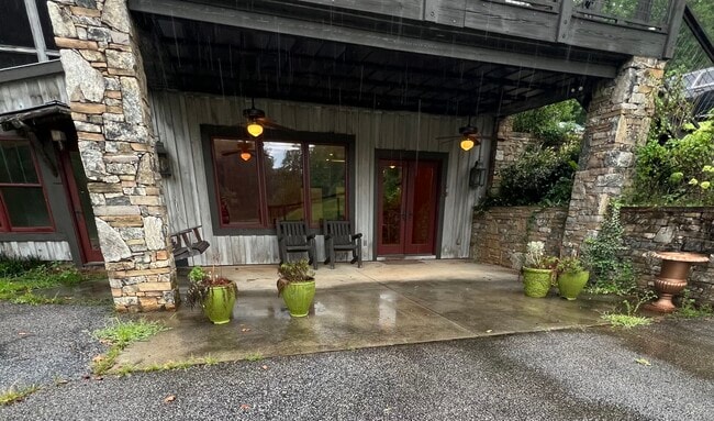 Building Photo - 396 Cunningham Rd Rental