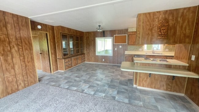 Photo - 829 W Harbeck Rd Unit #1