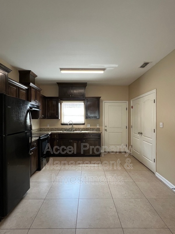 Photo - 2506 E Garfield Ave Unit #1