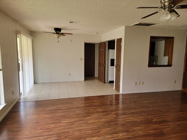 8112 Azalea Ave