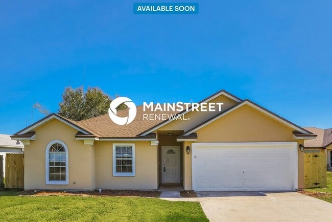 Building Photo - 3 Bedroom Pet-Friendly Home in ORANGE PARK...
