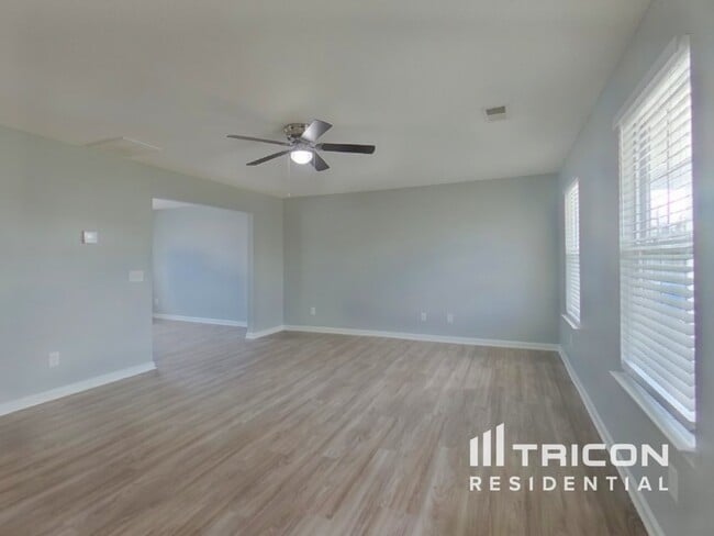 Photo - 108 Chethan Cir