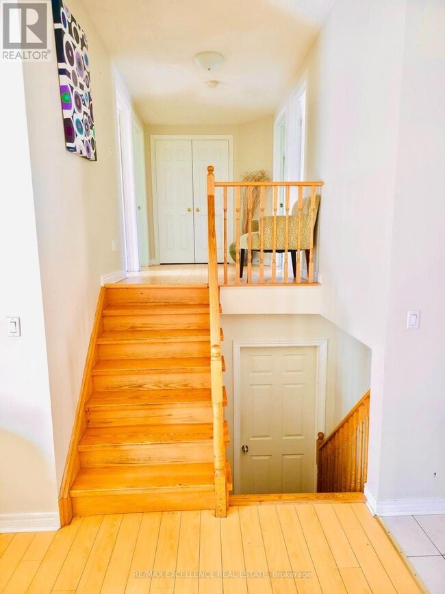 Photo - 307 Niagara Dr