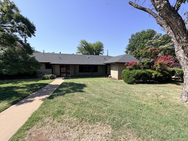 Photo - 2601 Oxford Ave