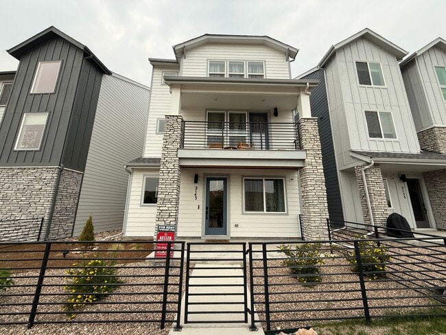 Building Photo - 2143 Arikaree Hts