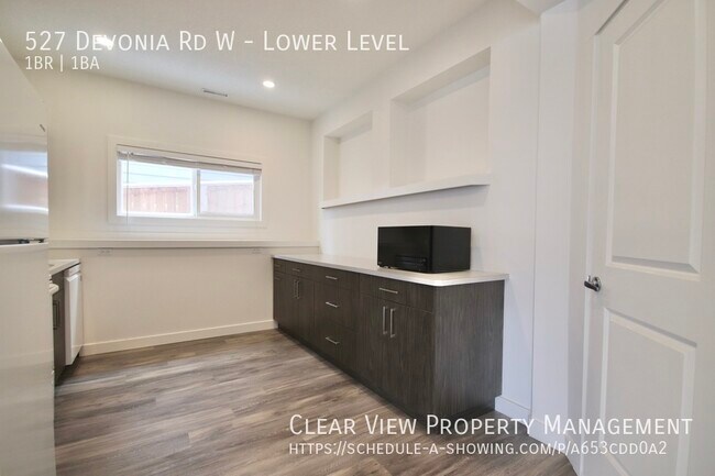 Photo - Bright and spacious suite located in the Crossings of west Lethbridge! ?Showings available NOW at...