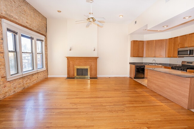 Photo - 3710 N Halsted St