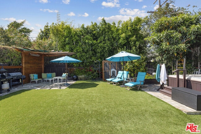 Photo - 10521 Cushdon Ave